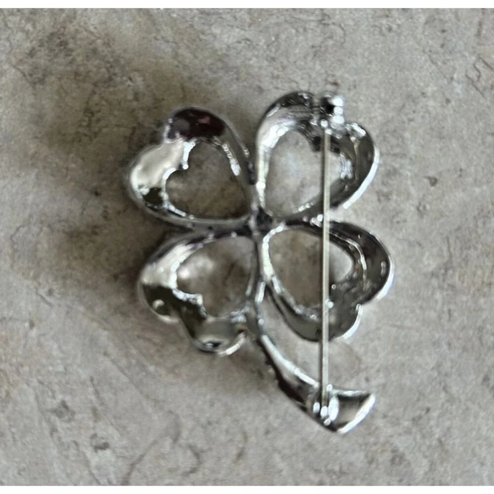 Vintage Silver Tone 4 Leaf Clover Pin/Brooch w/ Crystals
